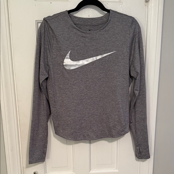 Nike Women's Heather Gray Long Sleeve Sweatshirt - Picture 1 of 2